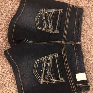 Maurices jean shorts size 10 adorable embroidery